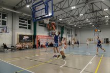 251114-1936_MA_3043_CEYBL_BK VIVIDBOOKS-Blue Wings